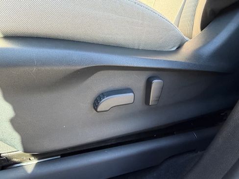 Certified 2023 Subaru Ascent Premium w/ Convenience Package image 18