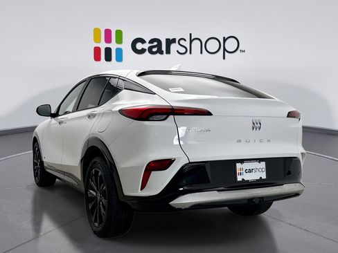 Used 2025 Buick Envista Sport Touring image 3