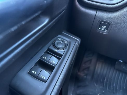 Used 2025 Chevrolet Silverado 1500 W/T w/ WT Value Package image 34