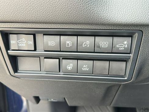 Used 2023 Toyota Tundra Limited image 15