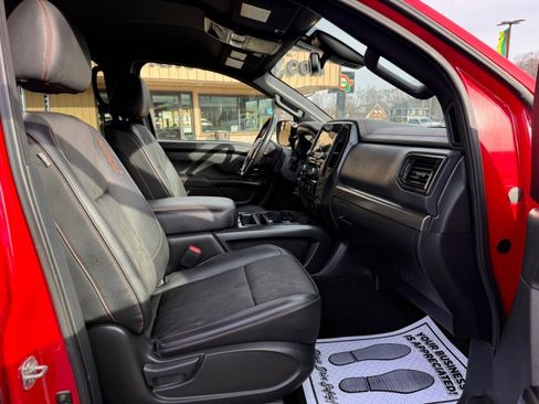 Used 2020 Nissan Titan PRO-4X image 11