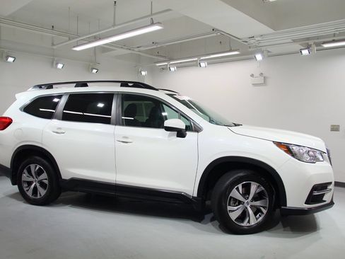 Used 2020 Subaru Ascent Premium w/ Convenience Package AWD/4WD image 11