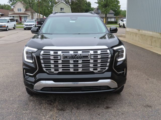 New 2026 GMC Terrain Denali w/ LPO, Black Badging Package AWD/4WD image 11