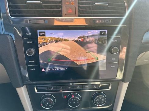 Certified 2019 Volkswagen Golf SE w/ Driver Assistance Package image 27