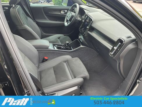 Used 2023 Volvo C40 P8 Recharge Ultimate AWD/4WD image 53