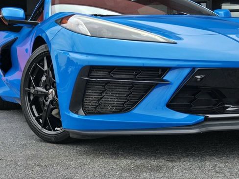 Used 2022 Chevrolet Corvette Stingray w/ Engine Appearance Package image 12