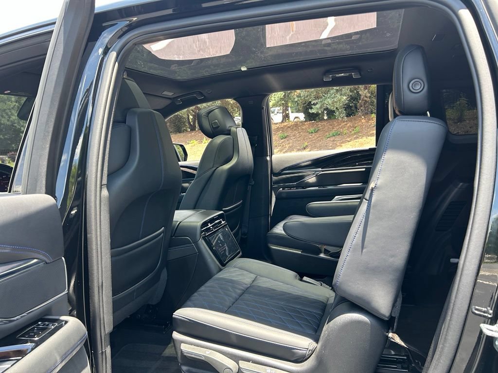Used 2025 Cadillac Escalade IQ Sport 1 AWD/4WD image 45