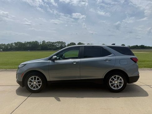 Used 2023 Chevrolet Equinox LT FWD image 9
