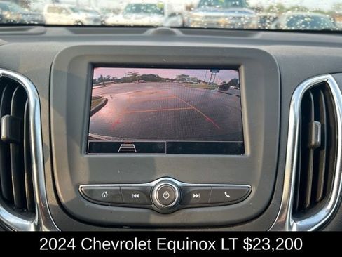 Used 2024 Chevrolet Equinox LT image 22