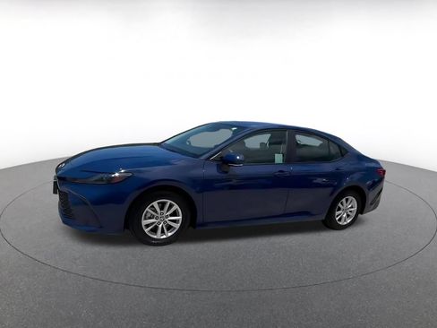 Used 2025 Toyota Camry LE FWD image 9