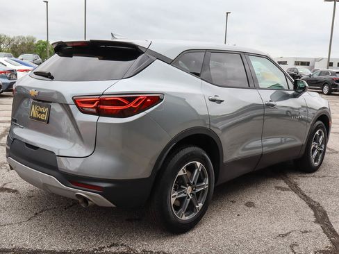 Used 2025 Chevrolet Blazer LT AWD/4WD image 4