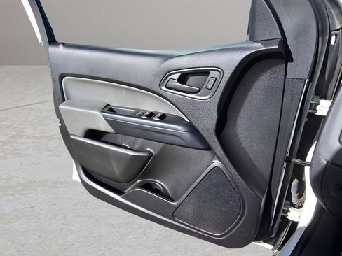 Used 2019 Chevrolet Colorado W/T w/ WT Convenience Package image 18