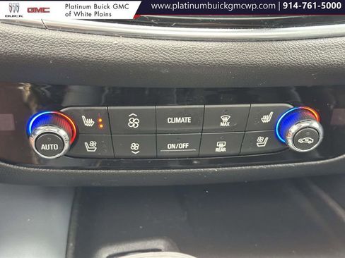 Used 2020 Buick Enclave Premium w/ Sun and Sites Package image 27