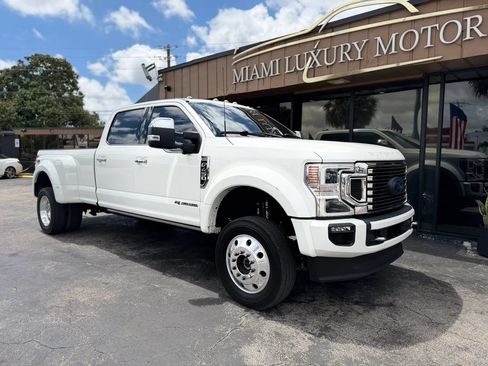 Used 2022 Ford F450 Platinum w/ FX4 Off-Road Package AWD/4WD image 3