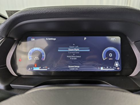 Used 2023 Jeep Grand Cherokee Laredo image 18