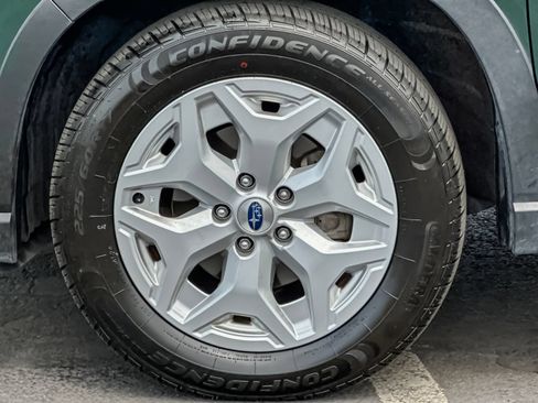 Used 2022 Subaru Forester AWD/4WD image 25