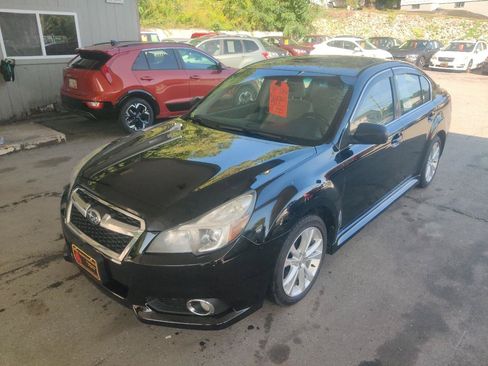 Used 2014 Subaru Legacy 2.5i Limited w/ Moonroof Package AWD/4WD image 2