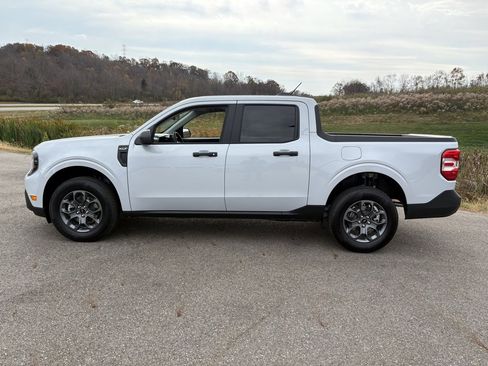 New 2025 Ford Maverick XLT image 2