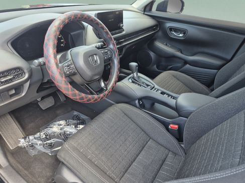 Used 2023 Honda HR-V LX image 17