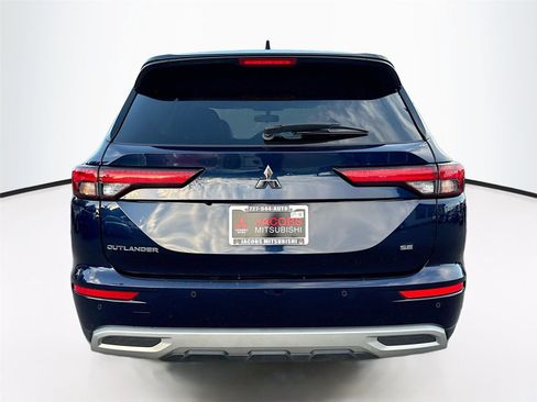 Used 2024 Mitsubishi Outlander SE image 6