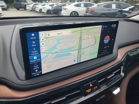 Used 2025 Acura MDX w/ Technology Package FWD image 32