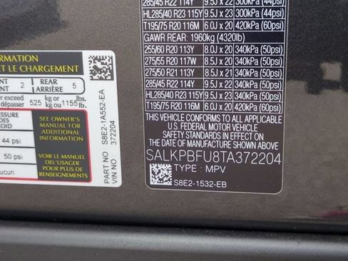 New 2026 Land Rover Range Rover Long Wheelbase SE AWD/4WD image 22