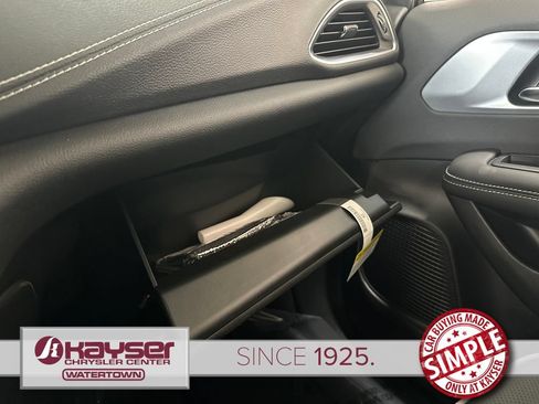 New 2026 Chrysler Pacifica Limited w/ S Appearance Package AWD/4WD image 35