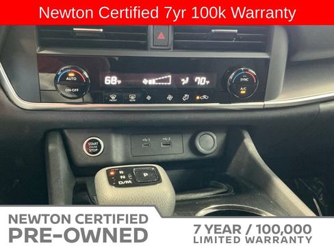 Used 2023 Nissan Rogue SV AWD/4WD image 25