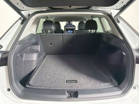 Certified 2026 Volkswagen Tiguan SE FWD image 22