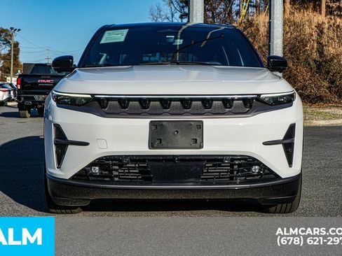 Used 2025 Jeep Wagoneer S Limited image 9