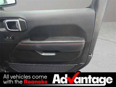 Used 2024 Jeep Gladiator Rubicon image 32