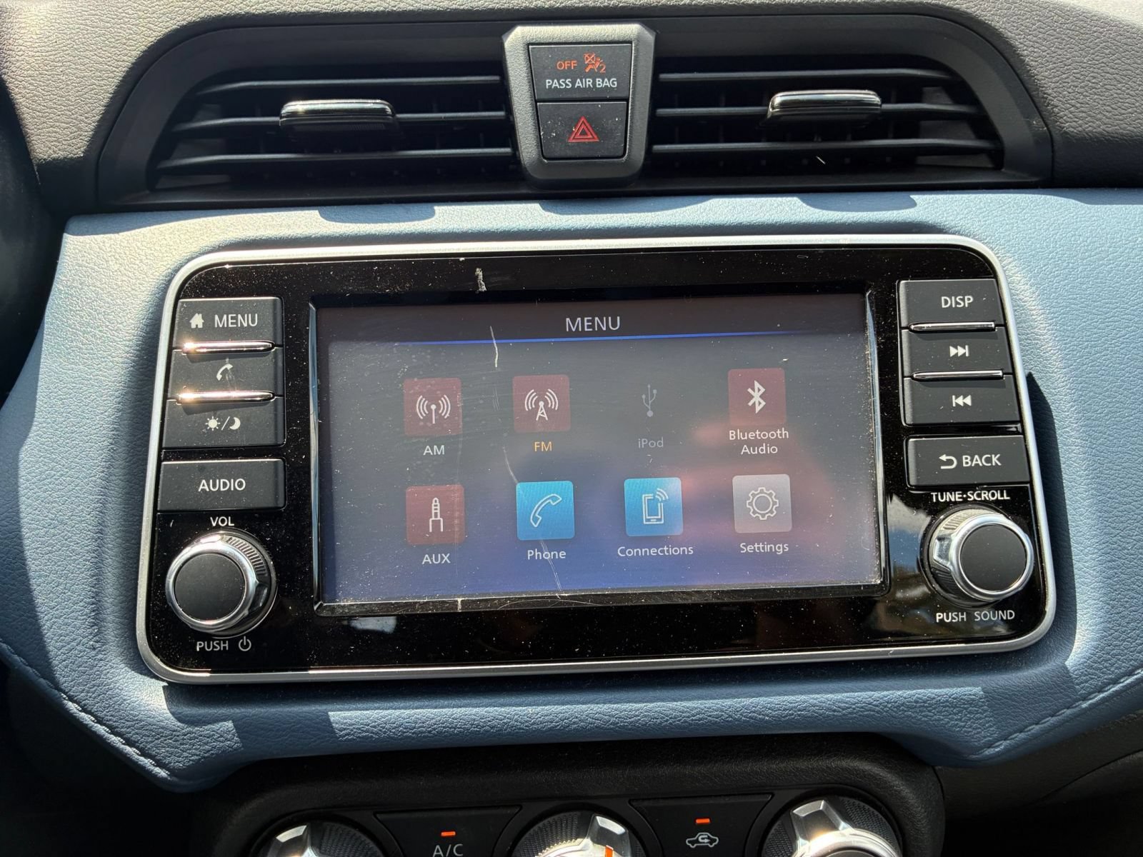 Used 2025 Nissan Versa SV FWD image 19