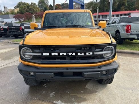 Used 2022 Ford Bronco Outer Banks image 2