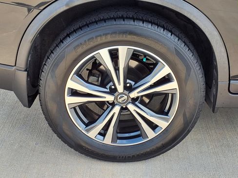 Used 2017 Nissan Rogue SL FWD image 27