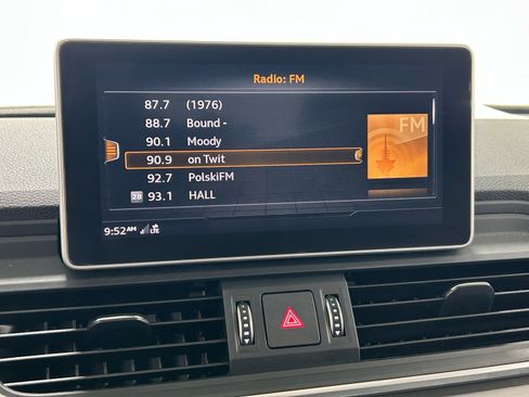 Used 2018 Audi SQ5 Prestige image 18