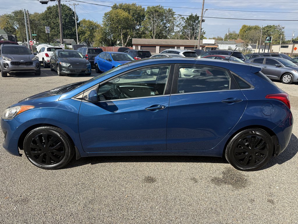 Used 2016 Hyundai Elantra GT FWD image 3