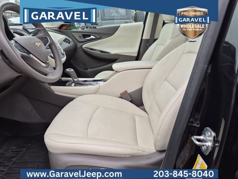 Used 2019 Chevrolet Malibu LT w/ Leather Package image 4