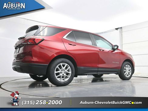 Used 2023 Chevrolet Equinox LT image 22