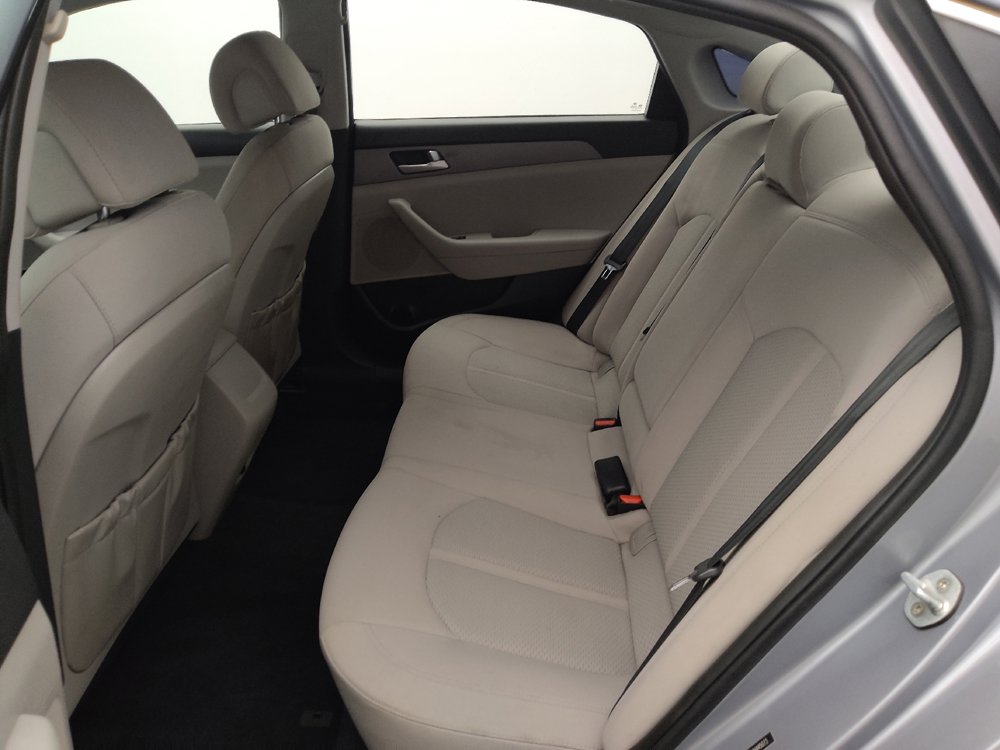 Used 2017 Hyundai Sonata SE FWD image 18