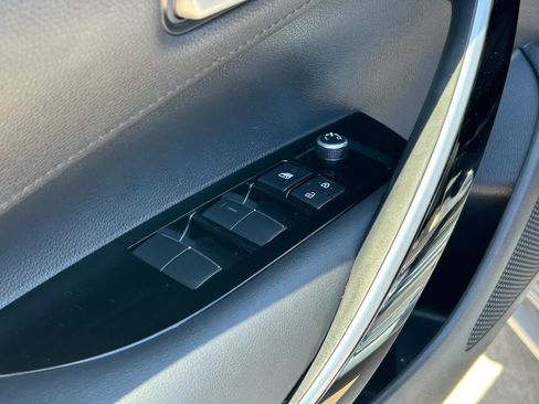 Used 2020 Toyota Corolla XLE FWD image 22