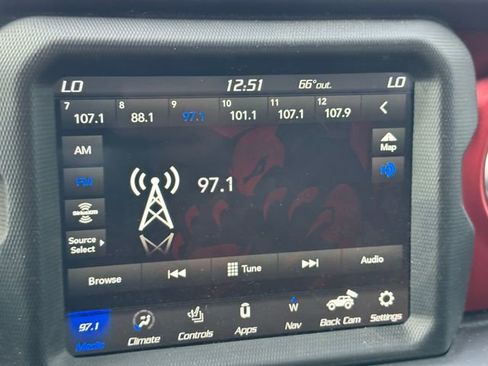 Used 2021 Jeep Wrangler Rubicon w/ Uconnect 4C Nav & Sound Group image 17
