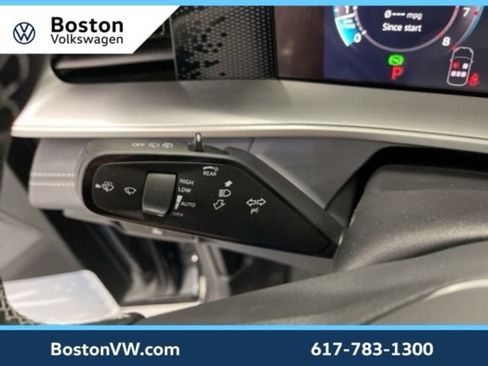 New 2026 Volkswagen Tiguan SE image 21