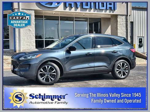 Used 2022 Ford Escape SE w/ SE Sport Appearance Package FWD image 1