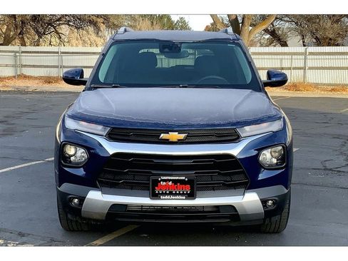 Used 2023 Chevrolet TrailBlazer LT w/ Convenience Package AWD/4WD image 3