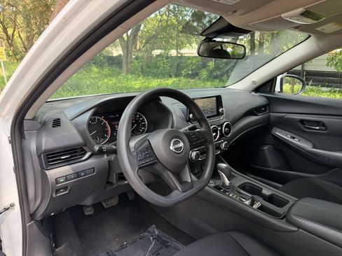 Used 2025 Nissan Sentra S FWD image 31