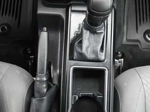 Used 2023 Toyota Tacoma SR AWD/4WD image 19