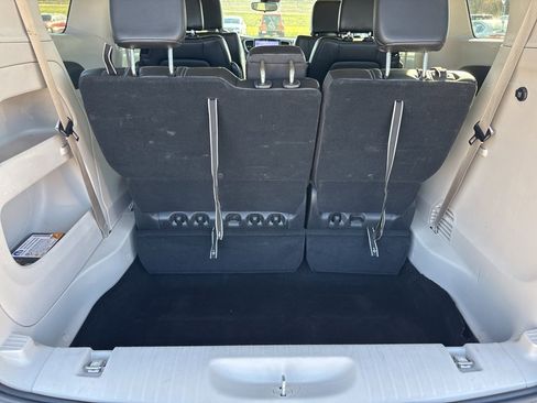 Certified 2024 Chrysler Pacifica Touring-L image 33