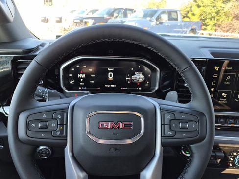 New 2026 GMC Sierra 1500 SLT image 15