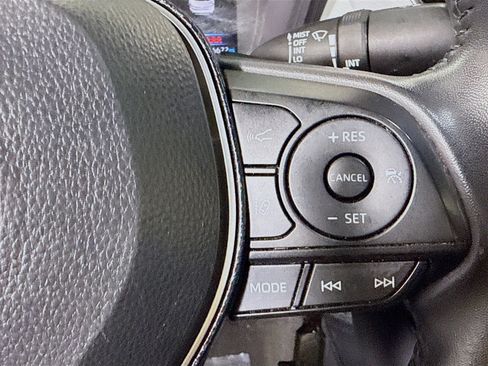 Used 2021 Toyota Corolla SE image 15