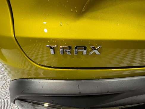 Used 2024 Chevrolet Trax ACTIV w/ Sunroof Package image 24